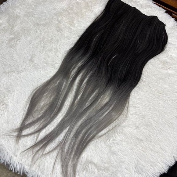 NWOT Ombre Gray Premium Silky Straight 24" Comfort Comb-In Synthetic Extension - Picture 6 of 14